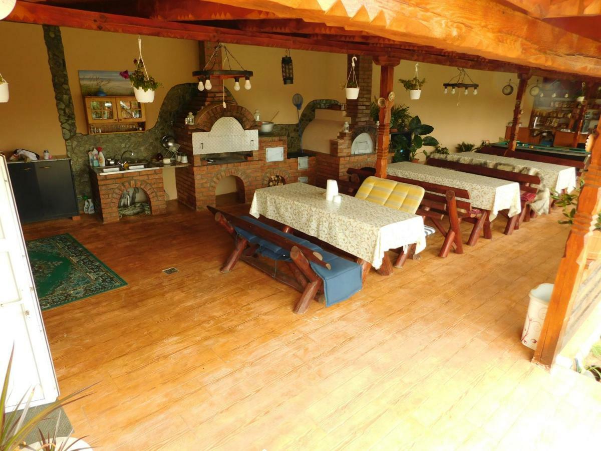 Pensiunea Casa Domnitei Baia de Fier Ngoại thất bức ảnh