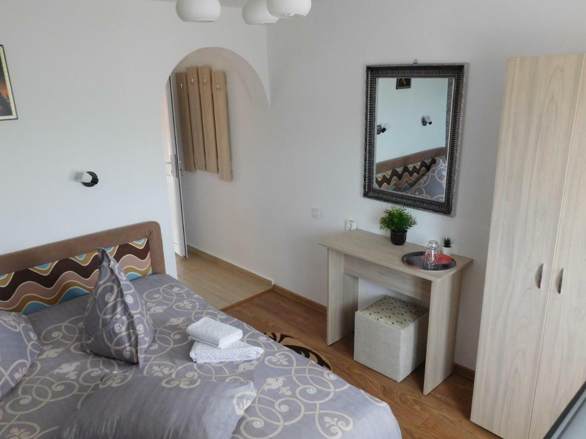 Pensiunea Casa Domnitei Baia de Fier Ngoại thất bức ảnh